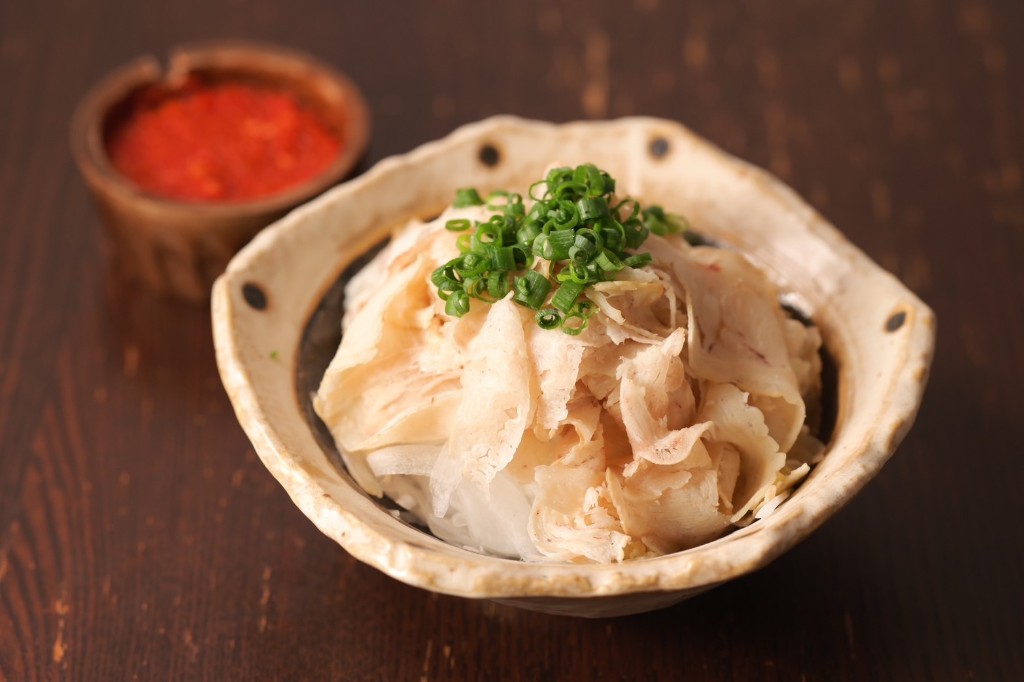 鶏刺しの前菜